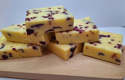 Homemade Chocolate - White chocolate & Cranberry